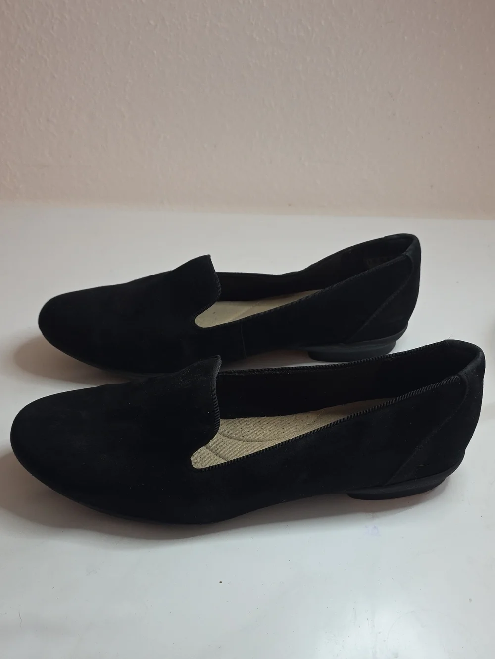 CLARKS SARA POPPY SLIP ON FLATS LOAFERS BLACK SUEDE VGUC LADIES SIZE 9.5 W
